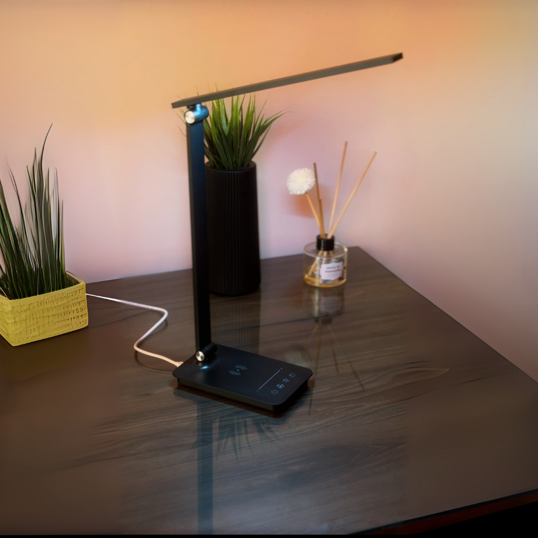 Flexible Desk Lamp With Phone Charger