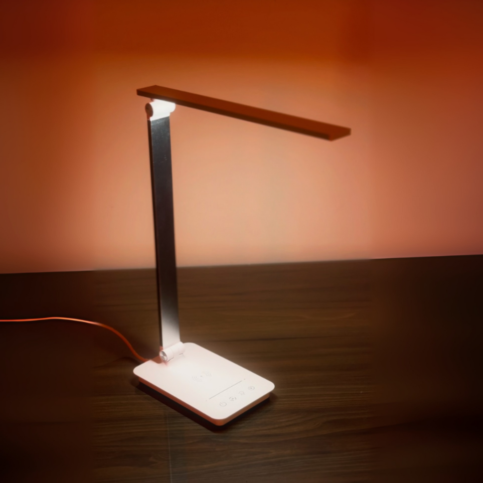 Flexible Desk Lamp With Phone Charger