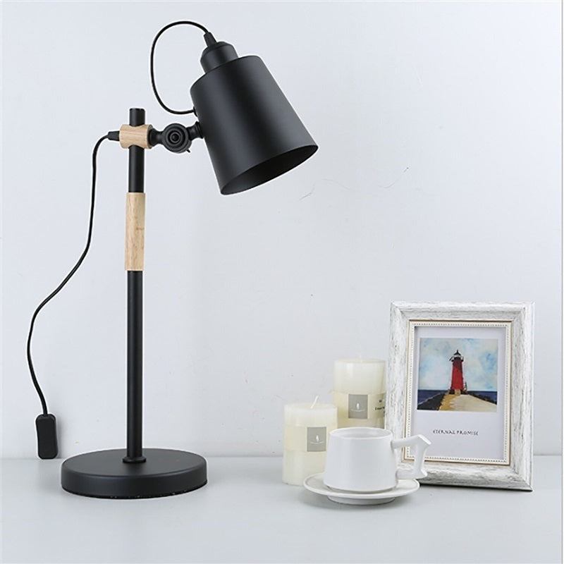 Simple modern table lamp