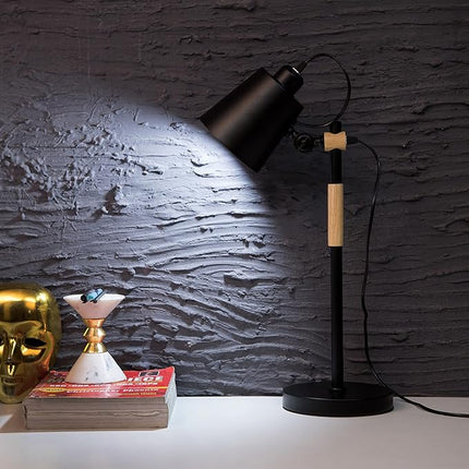 Simple modern table lamp
